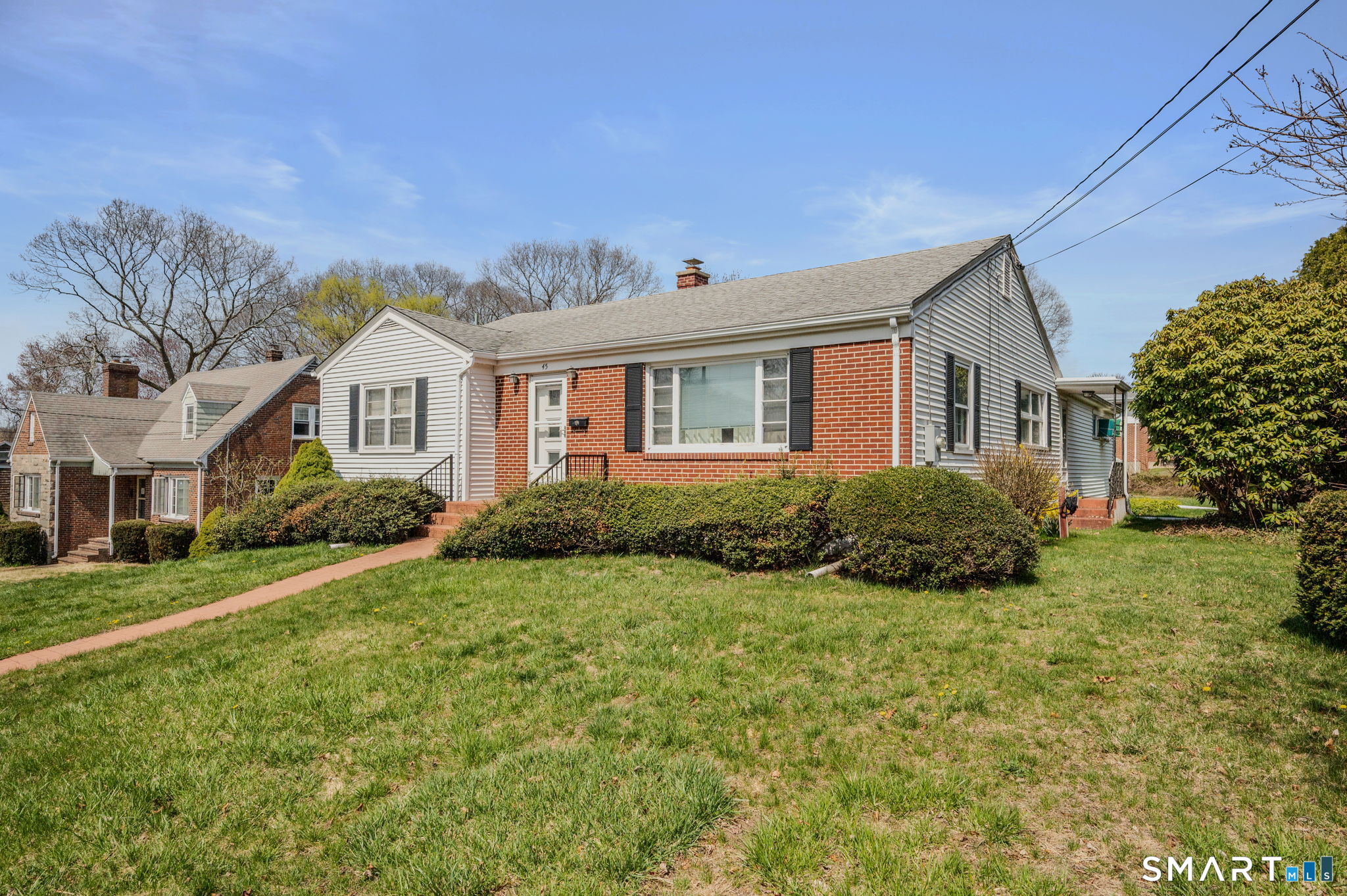 45 Mansfield Road New London, CT 06320 - Photo 4 of 35