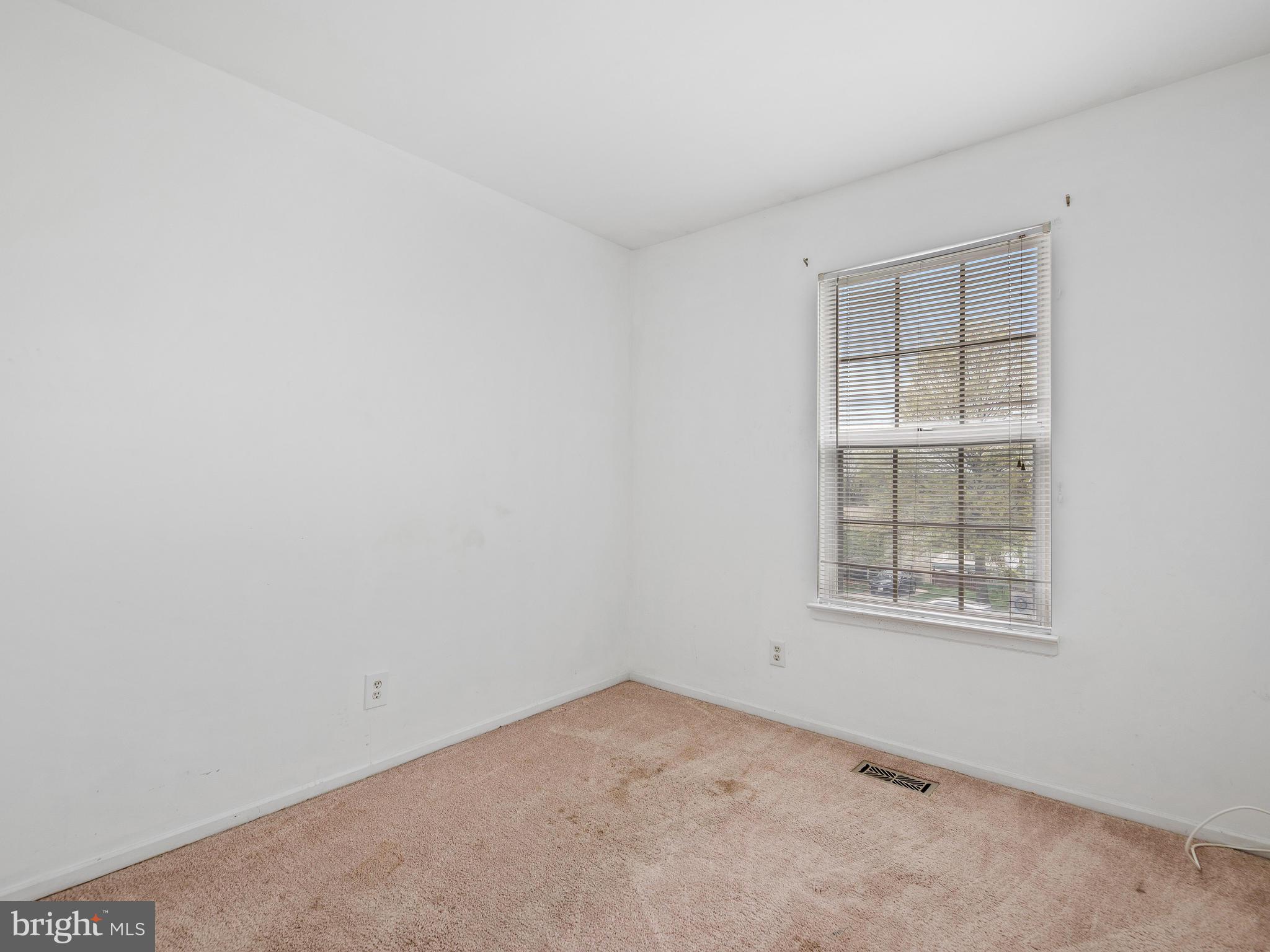 2039 Putnam Road Halethorpe, MD 21227 - Photo 18 of 32