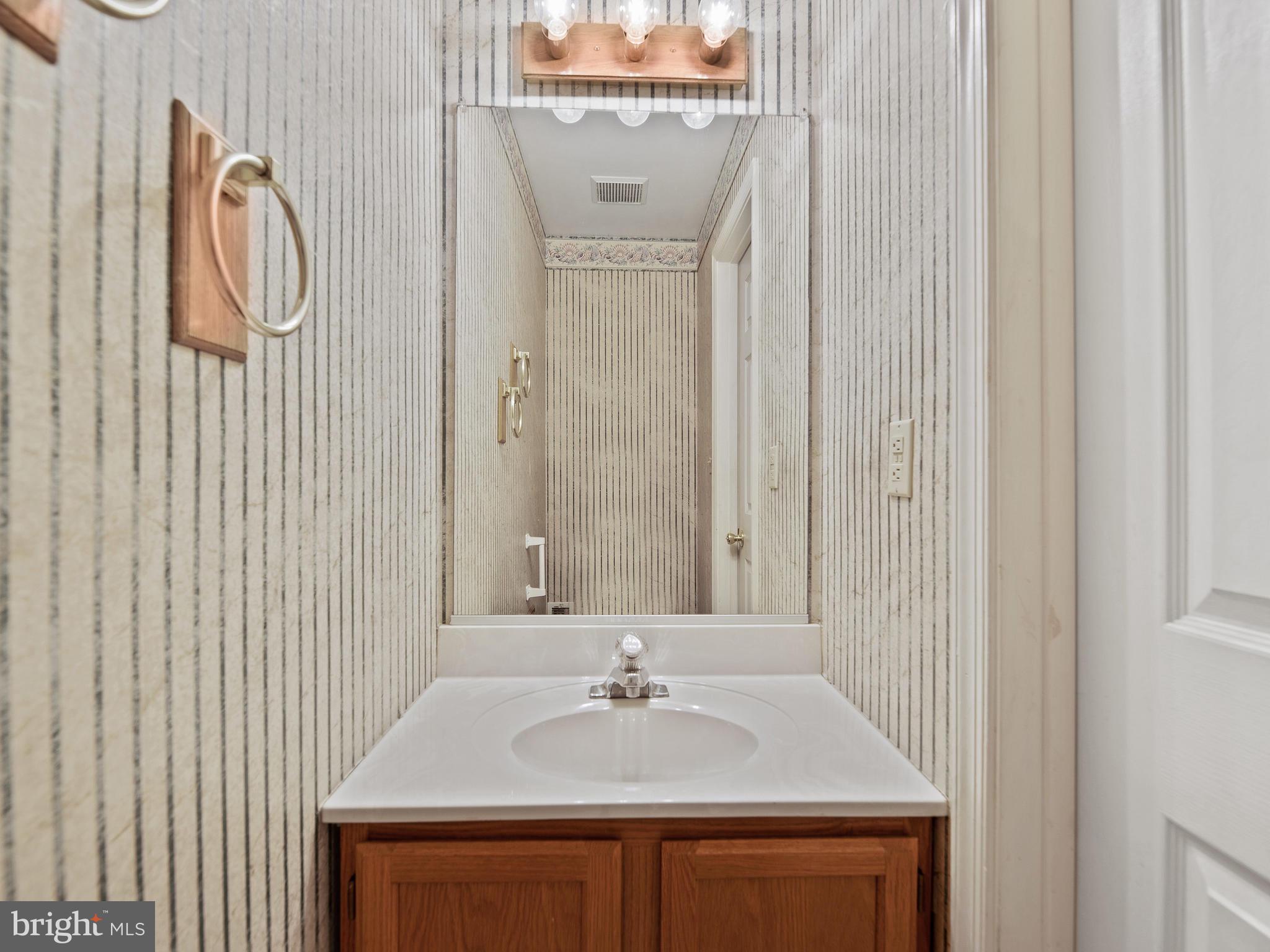2039 Putnam Road Halethorpe, MD 21227 - Photo 22 of 32 Lower level half bath