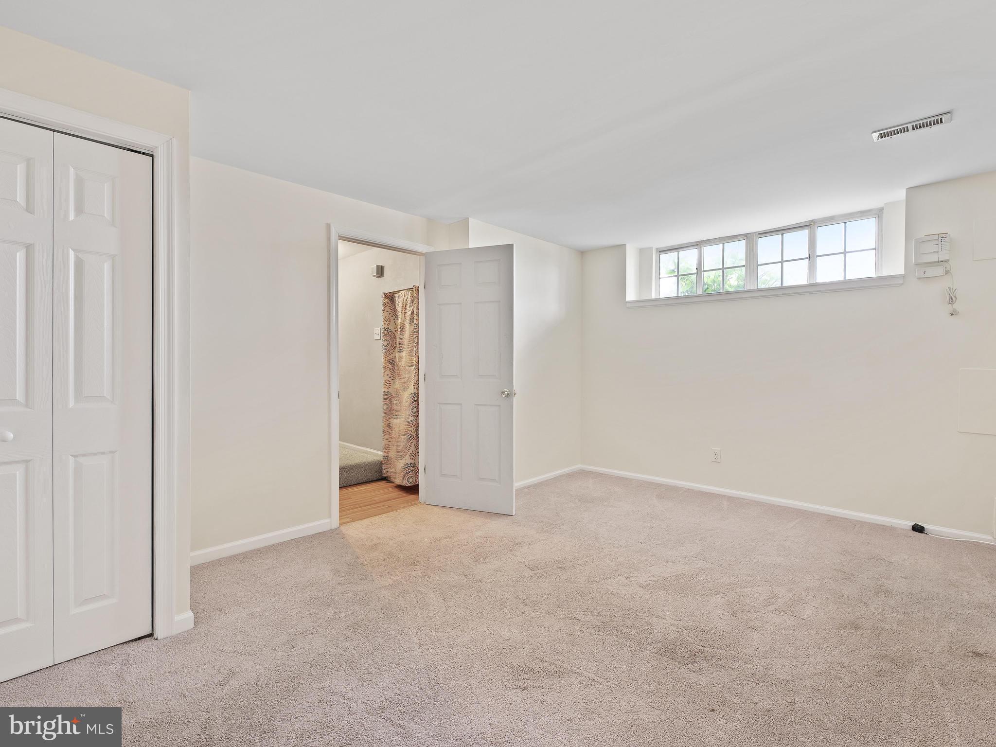 2039 Putnam Road Halethorpe, MD 21227 - Photo 24 of 32
