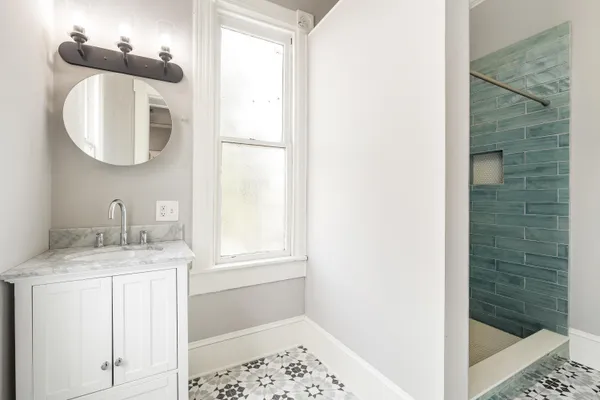 $3,750 | 128 Wentworth Street, Unit 4, Charleston, SC 29401