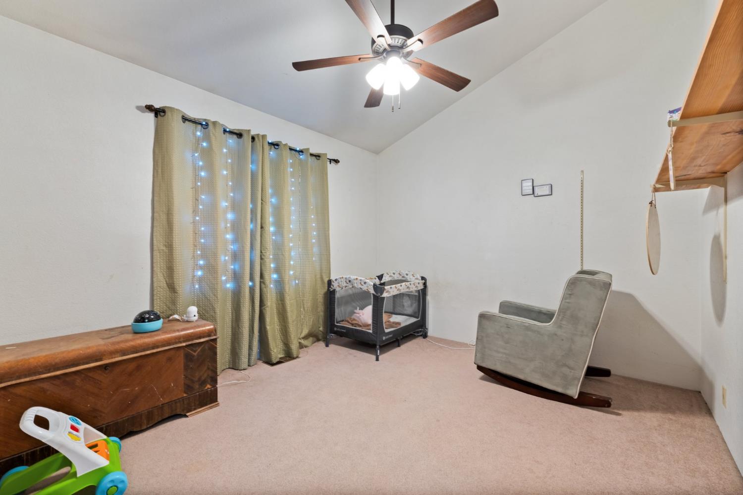 25363 Run Way Raymond, CA 93653 - Photo 13 of 39