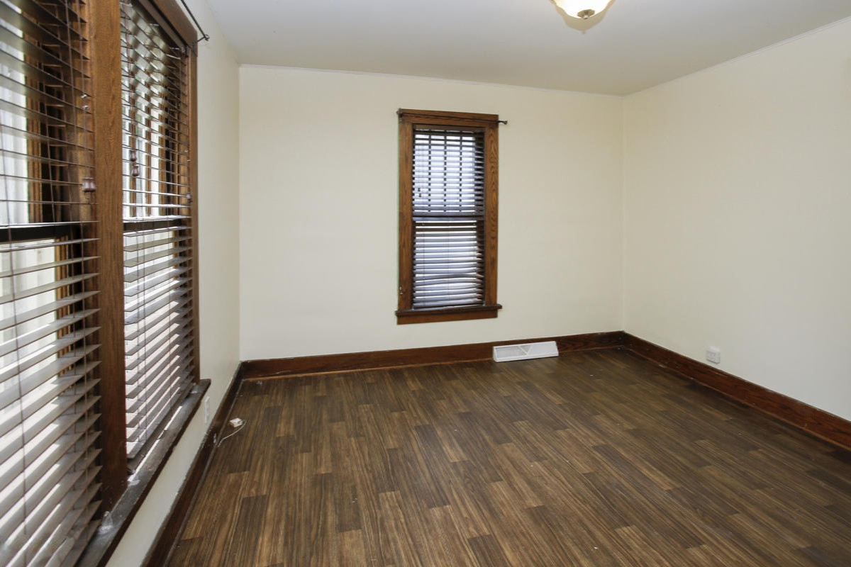 818 East Street Three Rivers, MI 49093 - Photo 11 of 25 818 east -111