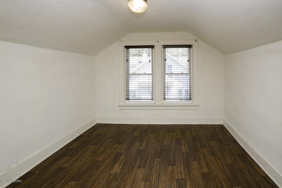 818 East Street Three Rivers, MI 49093 - Photo 15 of 25 818 east -115