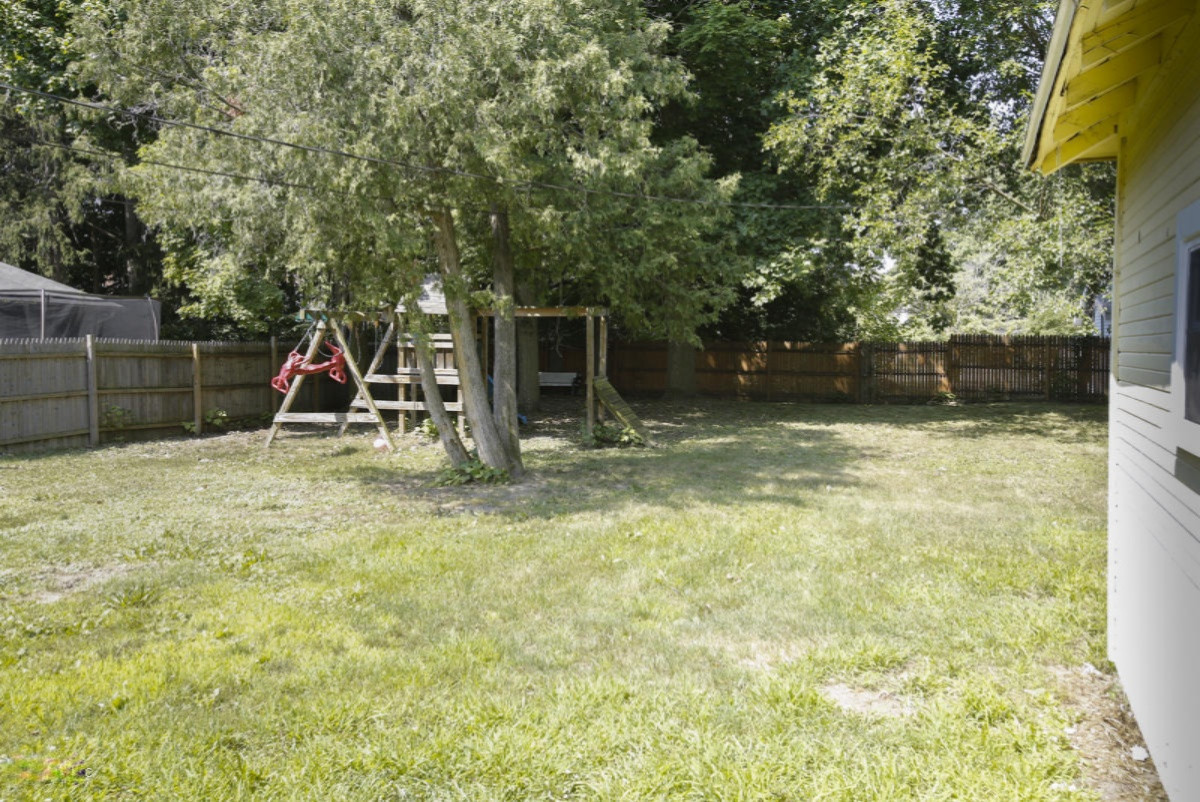 818 East Street Three Rivers, MI 49093 - Photo 20 of 25 818 east -120