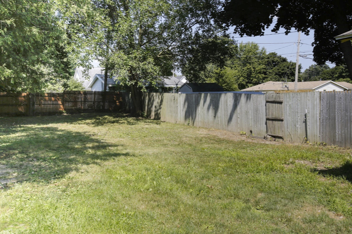 818 East Street Three Rivers, MI 49093 - Photo 21 of 25 818 east -121