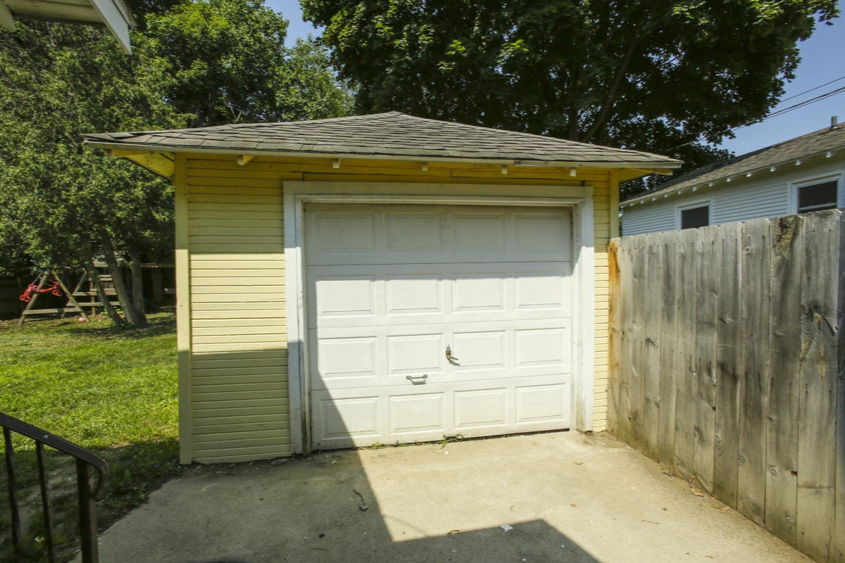 818 East Street Three Rivers, MI 49093 - Photo 23 of 25 818 east -123