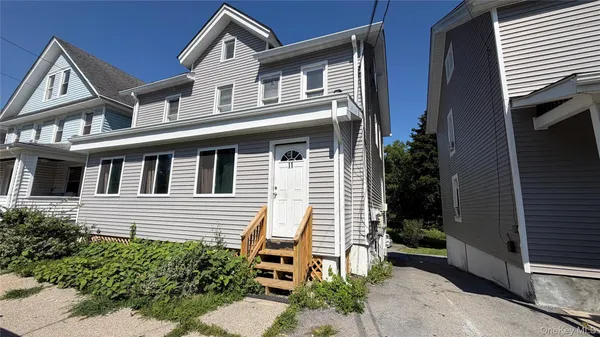 $2,300 | 11 Bonnell Place, Unit 1, Middletown, NY 10940