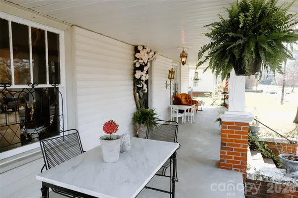 $324,900 | 208 Locust Street, Kannapolis, NC 28081