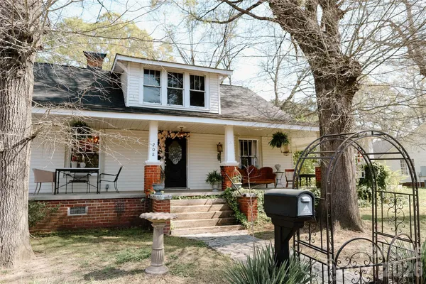 $324,900 | 208 Locust Street, Kannapolis, NC 28081