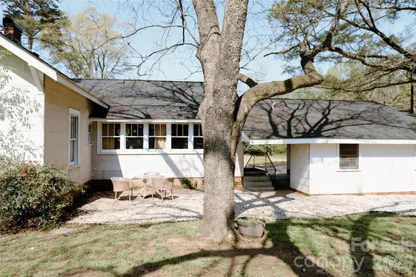 $324,900 | 208 Locust Street, Kannapolis, NC 28081