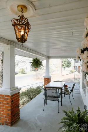 $324,900 | 208 Locust Street, Kannapolis, NC 28081