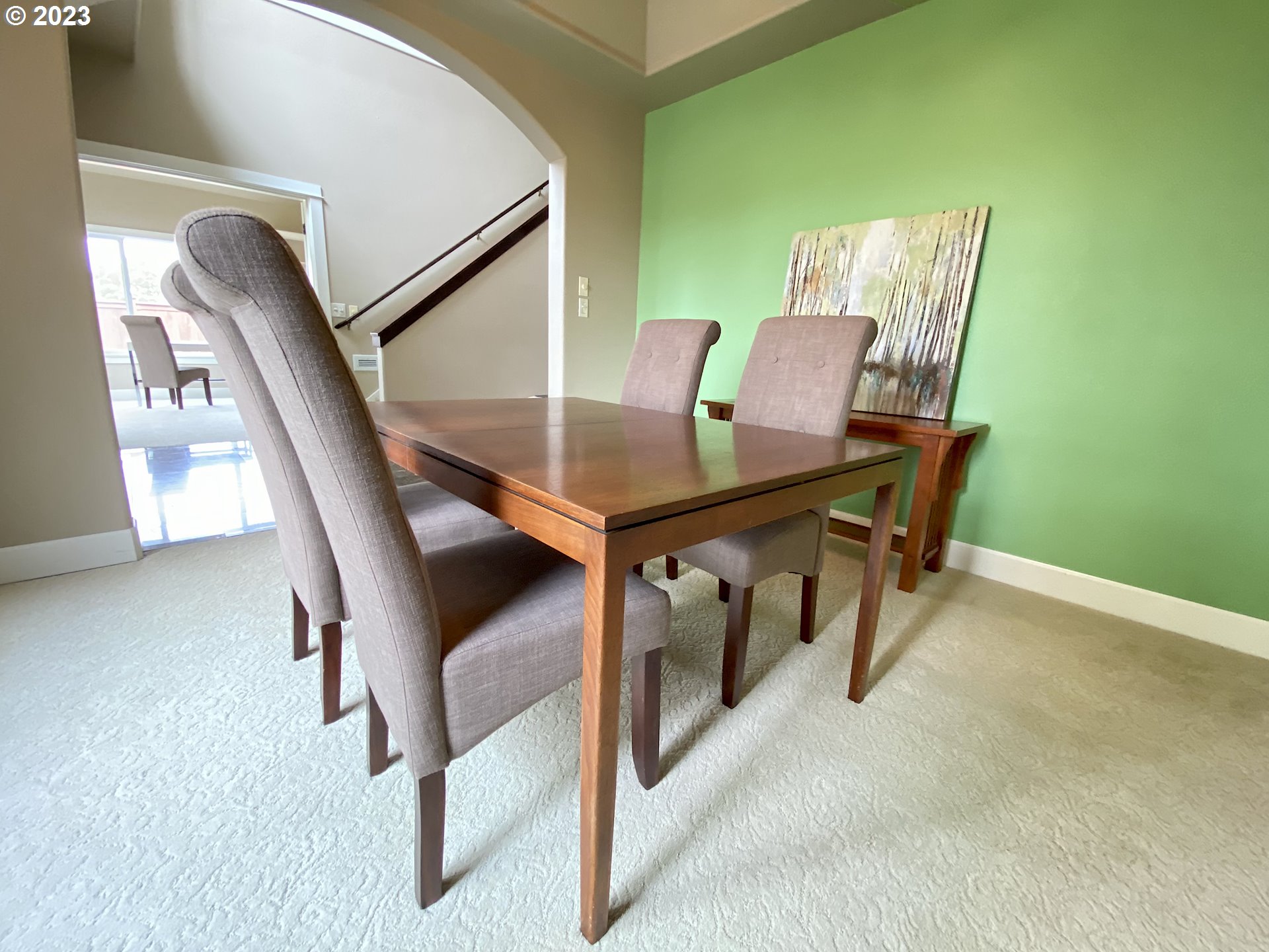 2983 Grand Cayman Drive Eugene, OR 97408 - Photo 9 of 43 a view of a livingroom with furniture and window