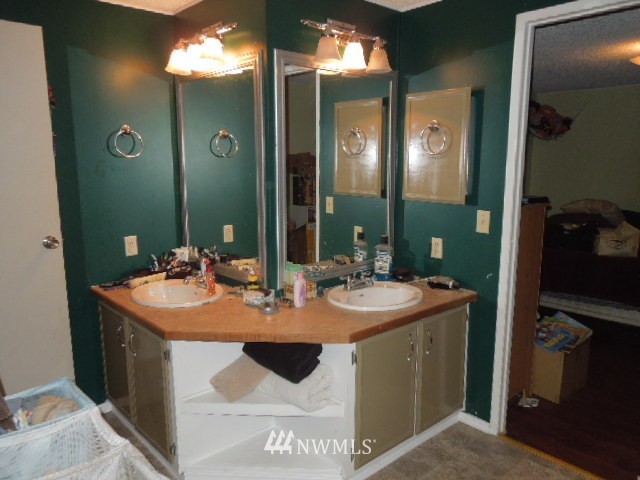 6142 Azure Way Maple Falls, WA 98266 - Photo 9 of 16 Gallery Image 9