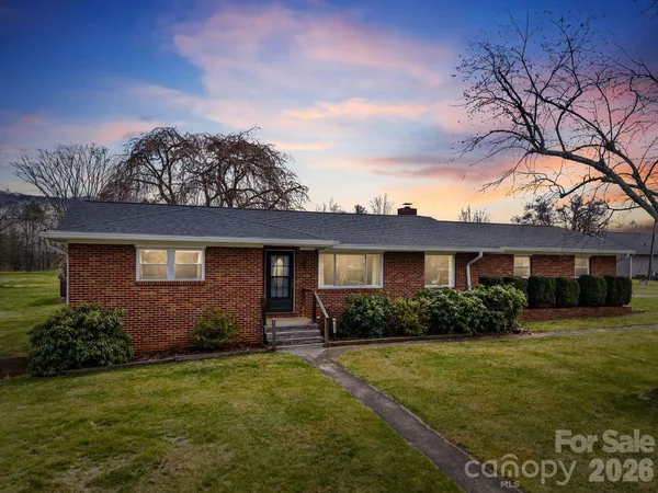 $389,000 | 33 Monte Vista Terrace, Candler, NC 28715