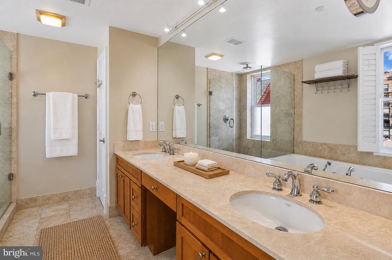 1343 Q Street Northwest, Unit B Washington, DC 20009 - Photo 10 of 40 Primary Bath