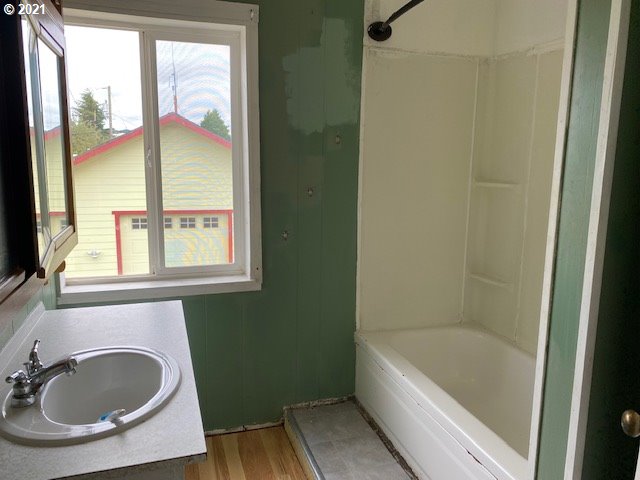 416 Willow Street Myrtle Point, OR 97458 - Photo 18 of 22 Gallery Image 18