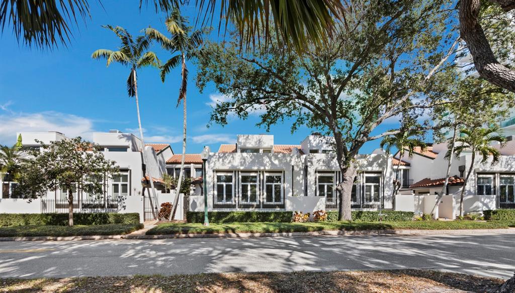 200 Cocoanut Avenue, Unit 7 Sarasota, FL 34236 - Photo 2 of 63