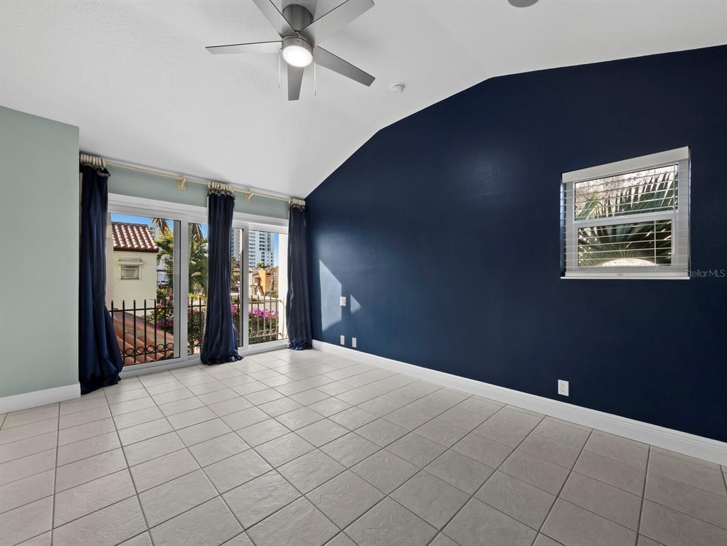 200 Cocoanut Avenue, Unit 7 Sarasota, FL 34236 - Photo 33 of 63