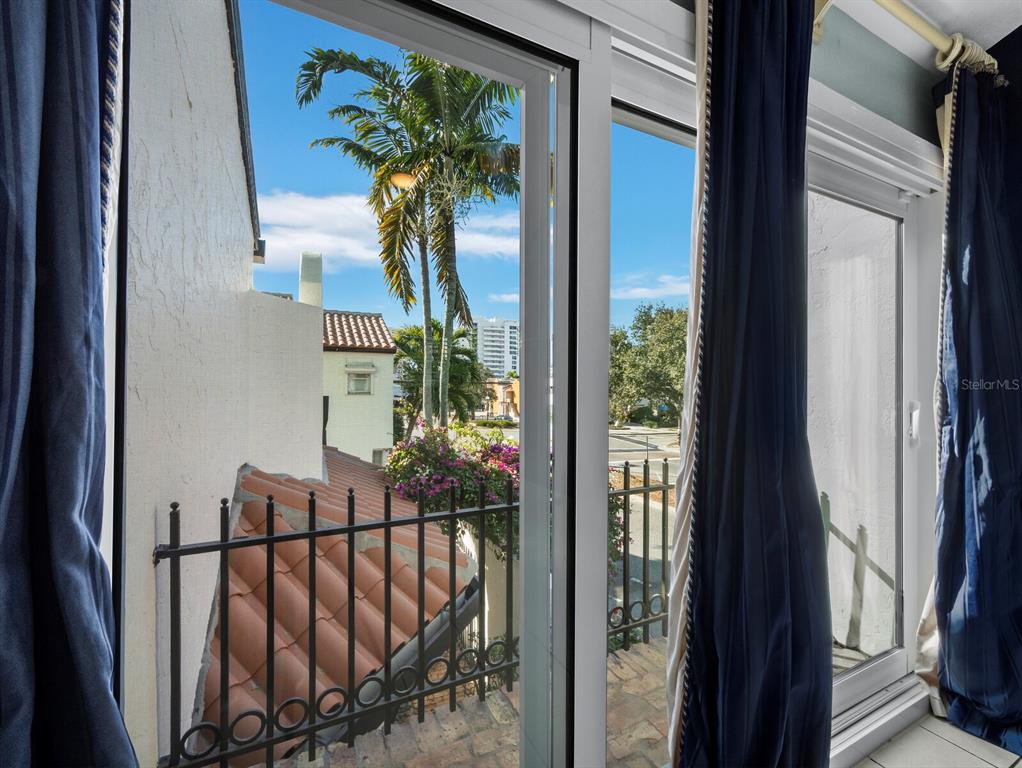 200 Cocoanut Avenue, Unit 7 Sarasota, FL 34236 - Photo 35 of 63