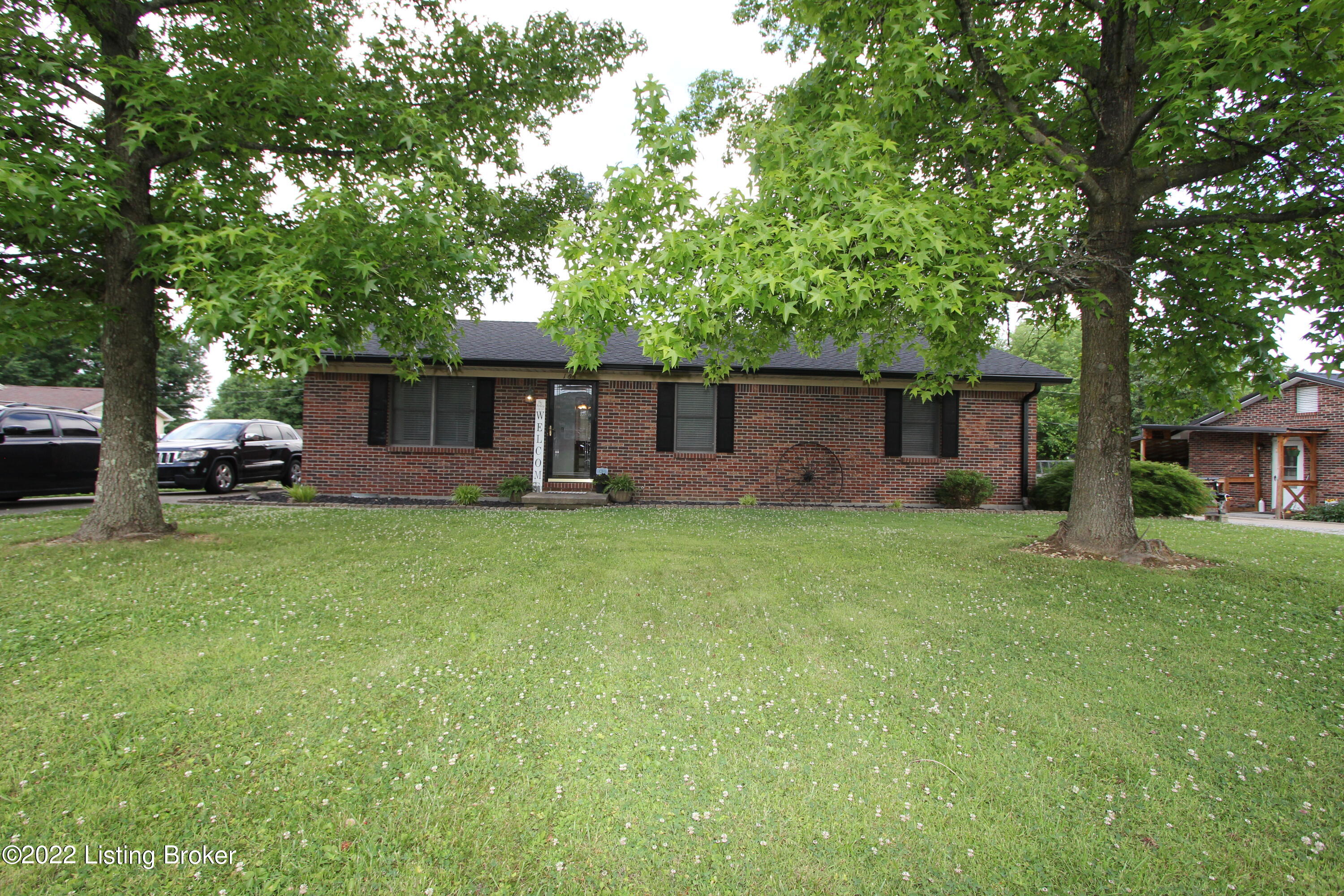 164 Hickory Road Lawrenceburg, KY 40342 - Photo 2 of 21 Front (2)