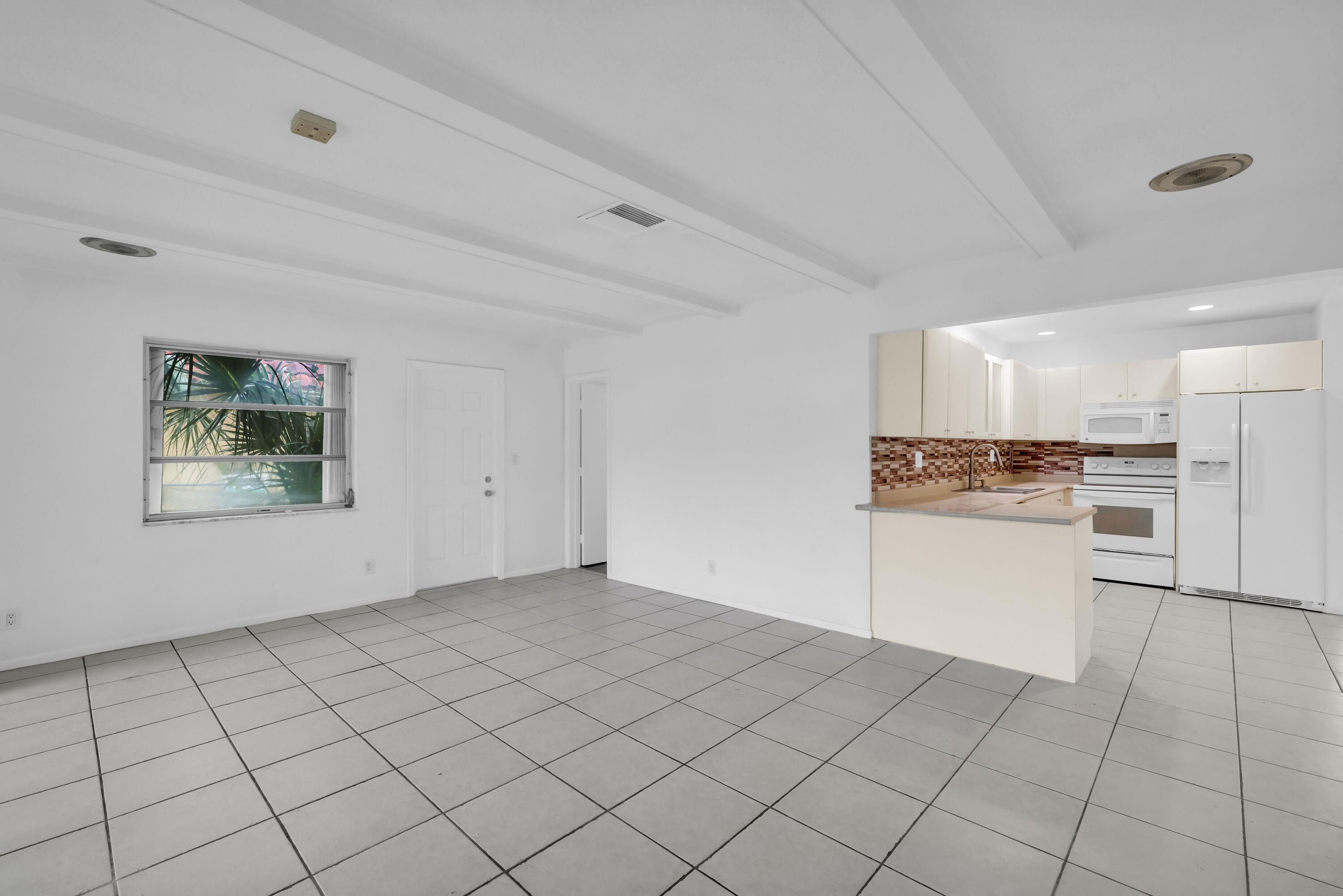 685 Ipswich Street Boca Raton, FL 33487 - Photo 17 of 46 681 Ipswich St - 21