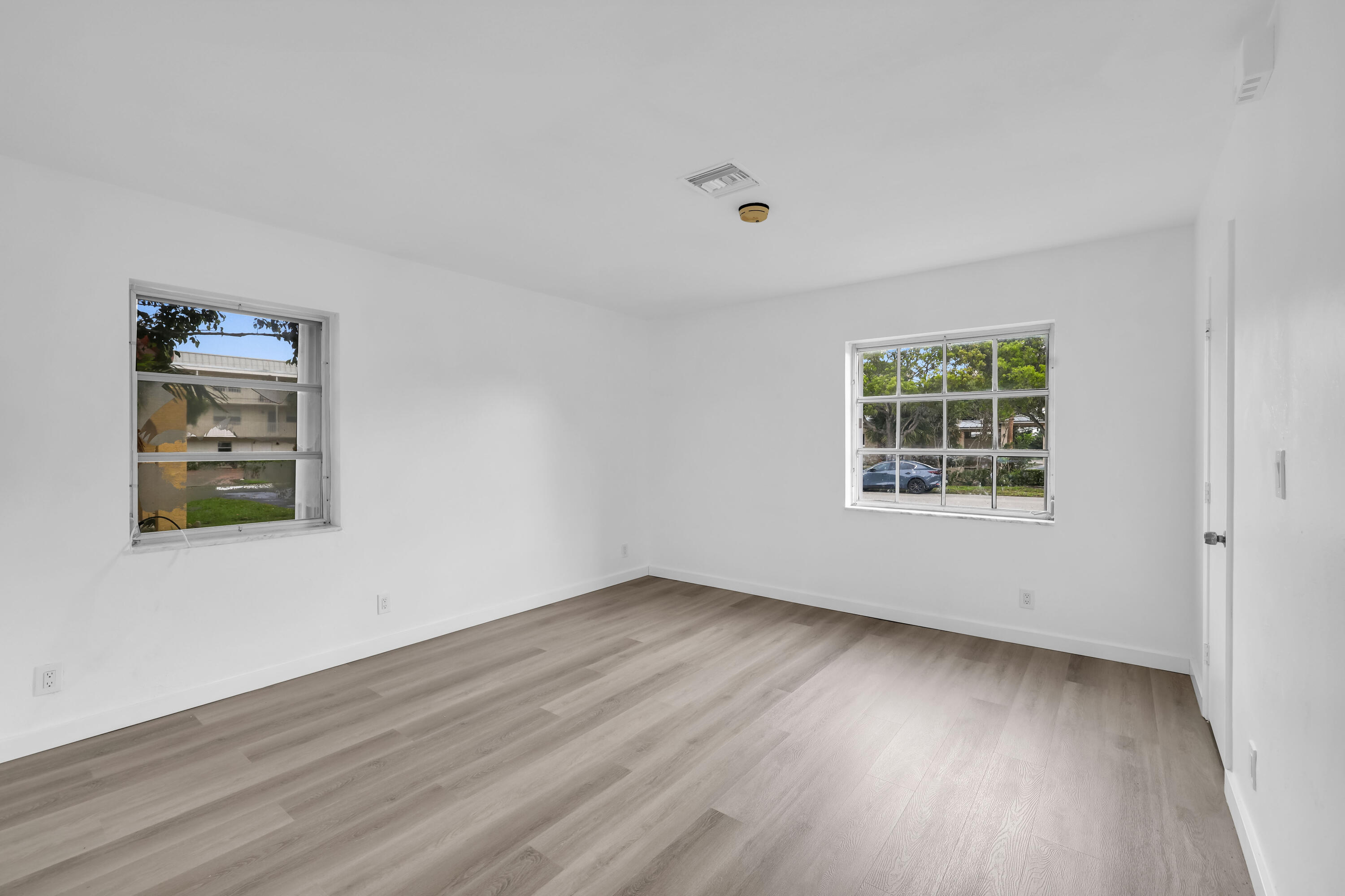 685 Ipswich Street Boca Raton, FL 33487 - Photo 27 of 46 681 Ipswich St - 31