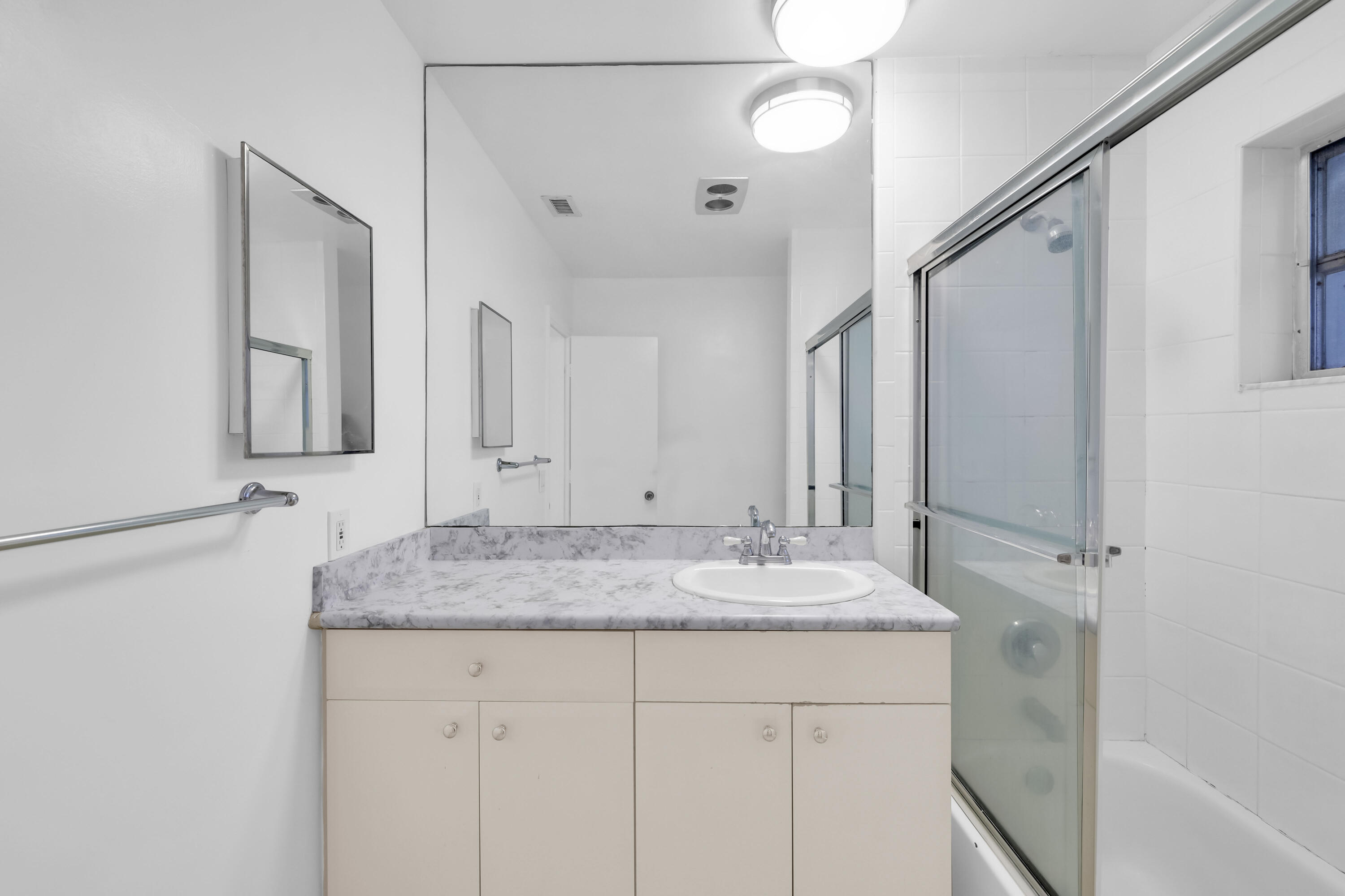 685 Ipswich Street Boca Raton, FL 33487 - Photo 34 of 46 681 Ipswich St - 38