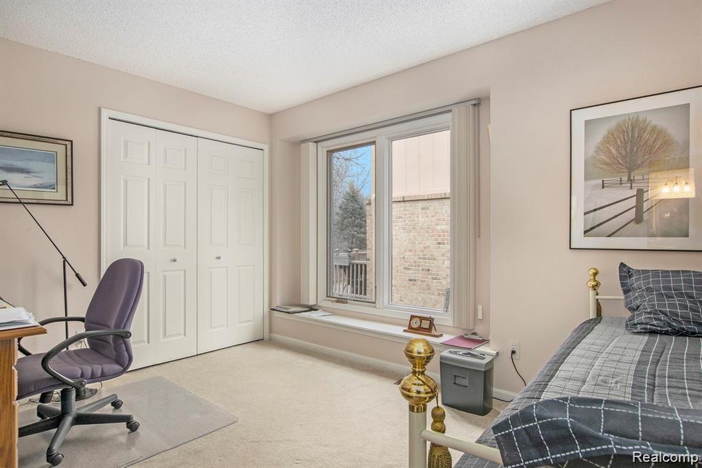 22220 River Ridge Trail Farmington Hills, MI 48335 - Photo 14 of 29