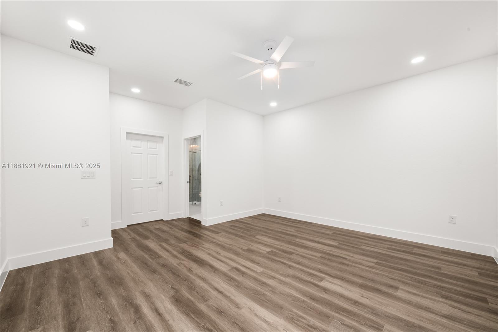 1457 Mitchell Drive Sebring, FL 33872 - Photo 14 of 48