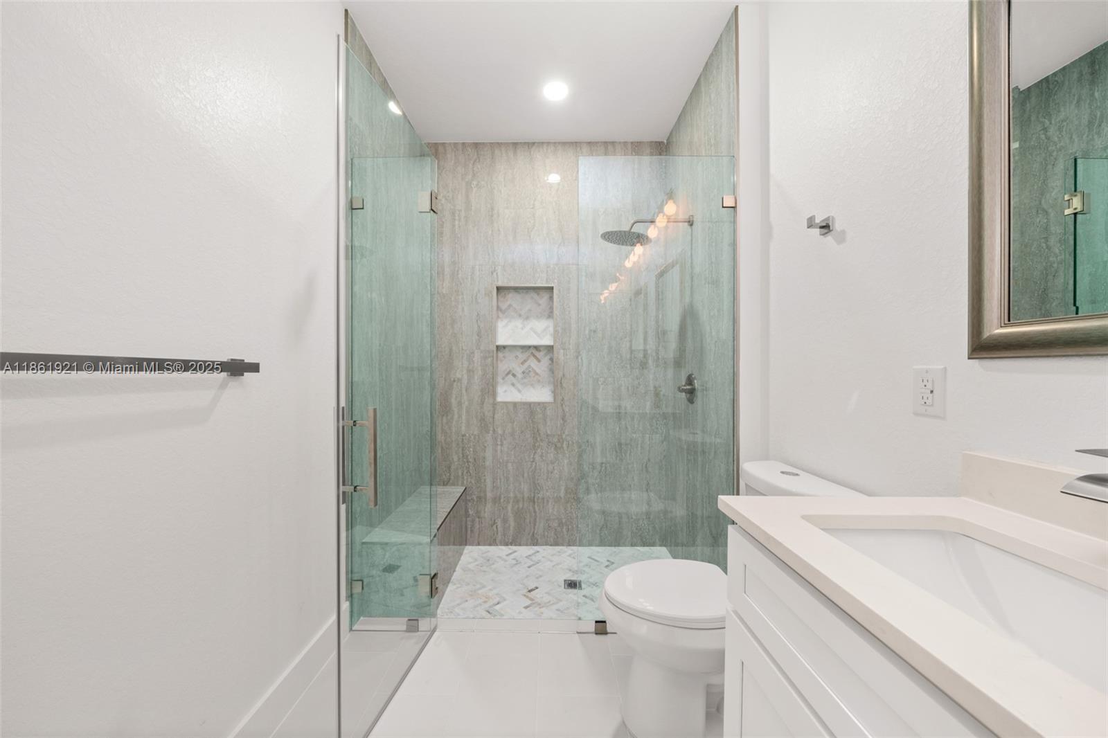 1457 Mitchell Drive Sebring, FL 33872 - Photo 18 of 48