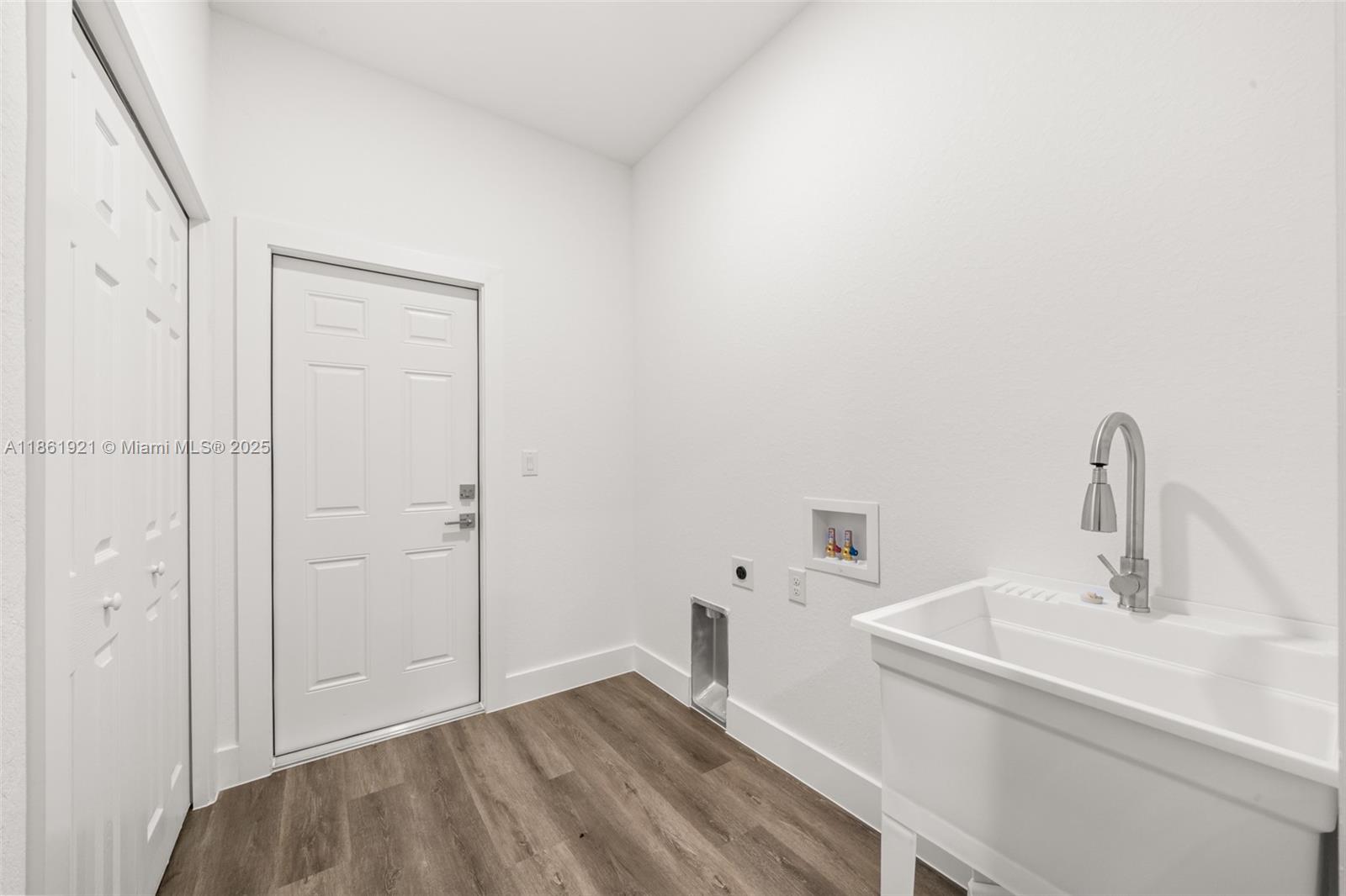 1457 Mitchell Drive Sebring, FL 33872 - Photo 32 of 48