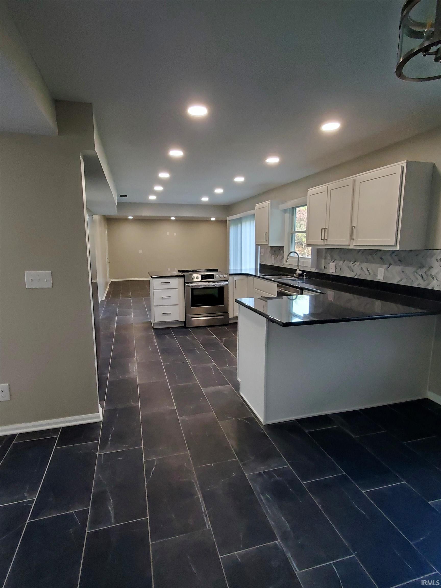 3728 North Washington Road Fort Wayne, IN 46802 - Photo 5 of 25