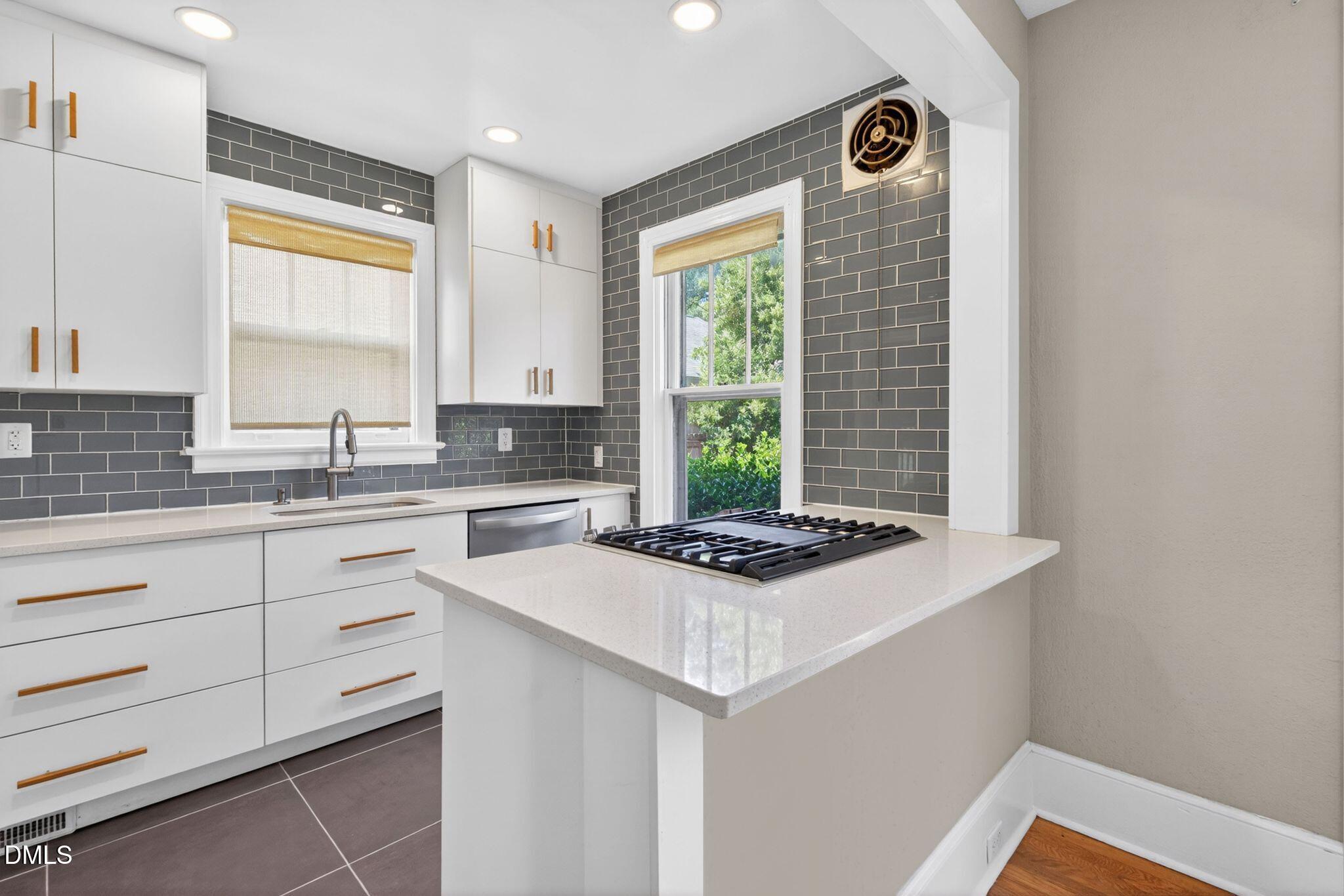 113 East Whitaker Mill Road Raleigh, NC 27608 - Photo 2 of 58 Kitchen