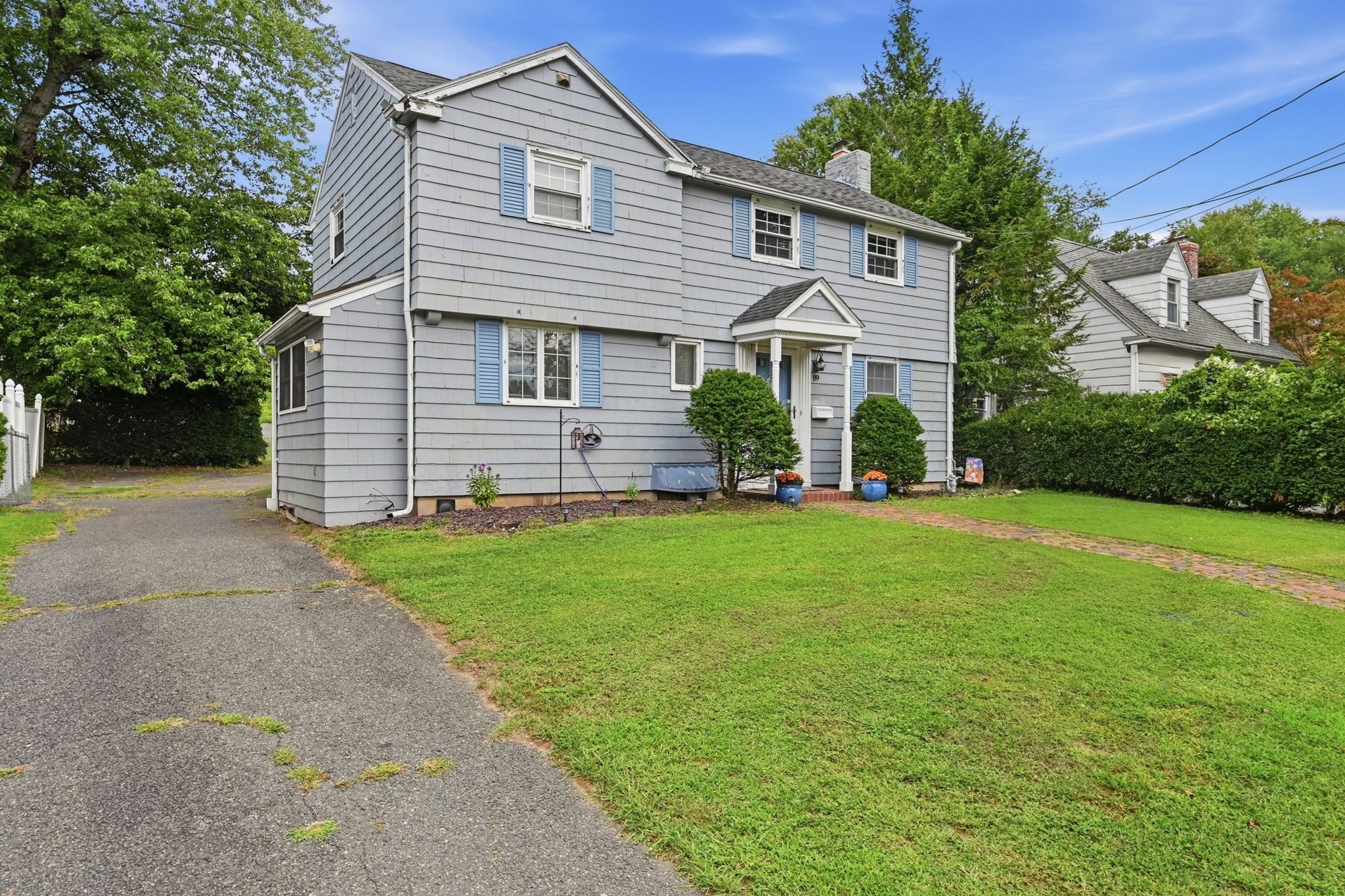 89 Abbott Street Springfield, MA 01118 - Photo 2 of 41 Gallery Image 2