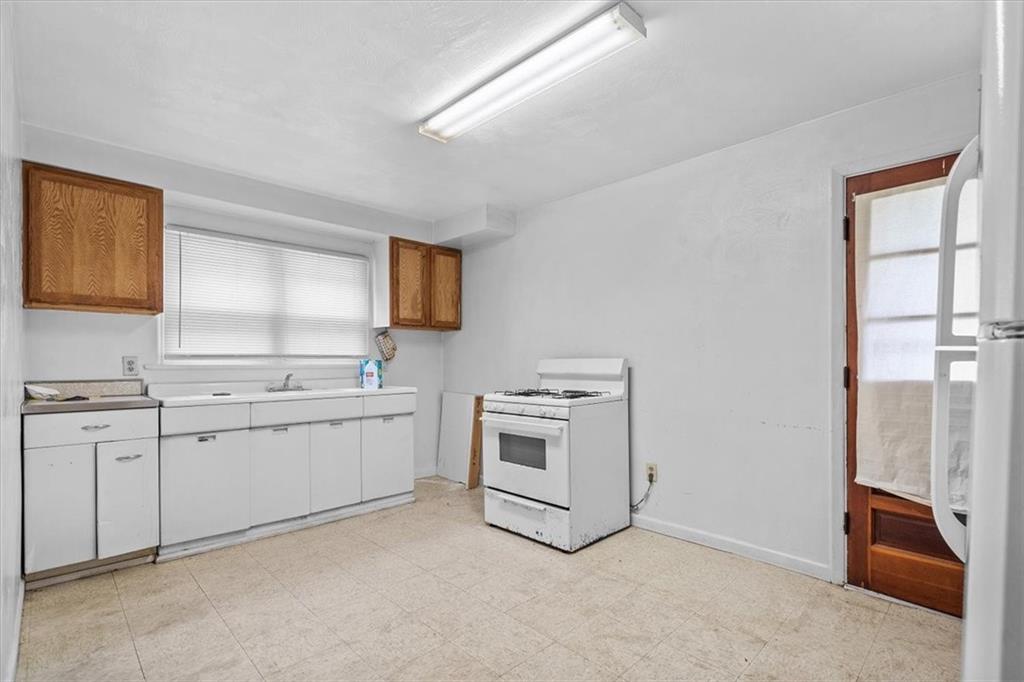 709-713 Freeport Road Creighton, PA 15030 - Photo 4 of 25 Gallery Image 4
