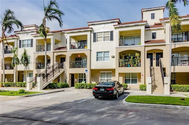 $255,000 | 5860 West Sample Road, Unit 104, Coral Springs, FL 33067