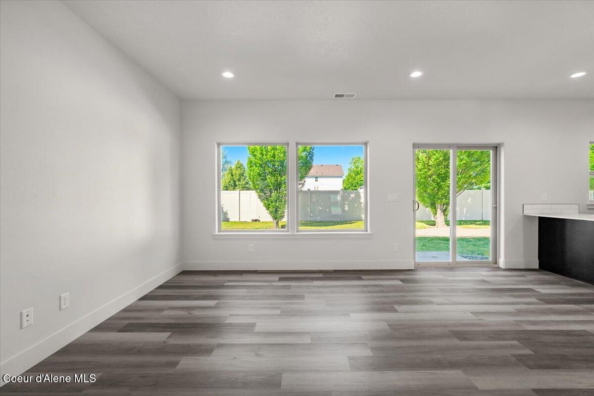 759 North Galbraith Loop Post Falls, ID 83854 - Photo 7 of 29 Great Room