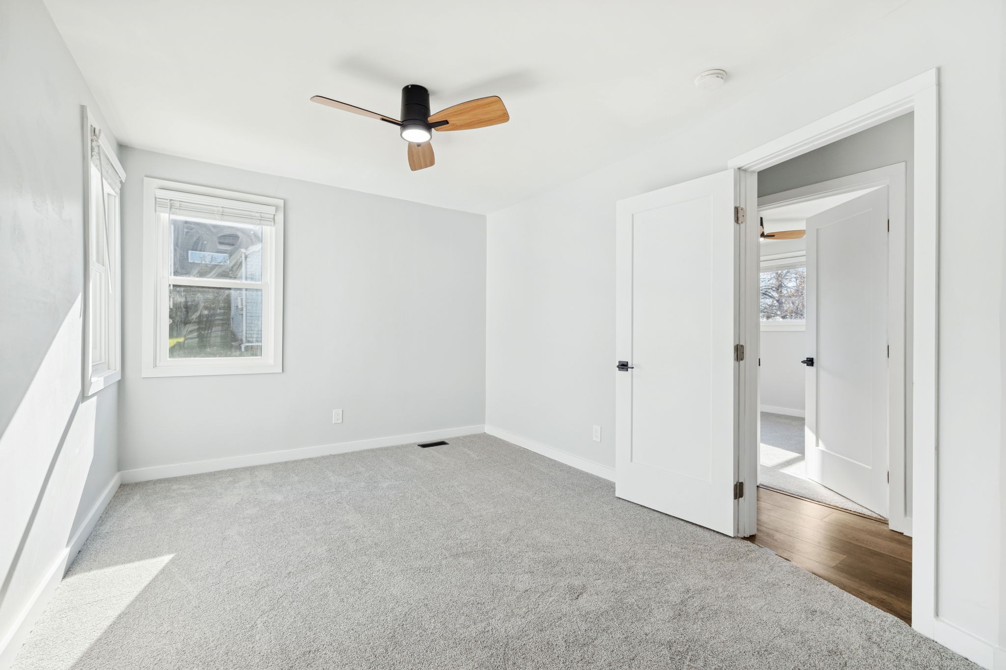 3103 Hillside Road Nashville, TN 37207 - Photo 12 of 23 an empty room with windows