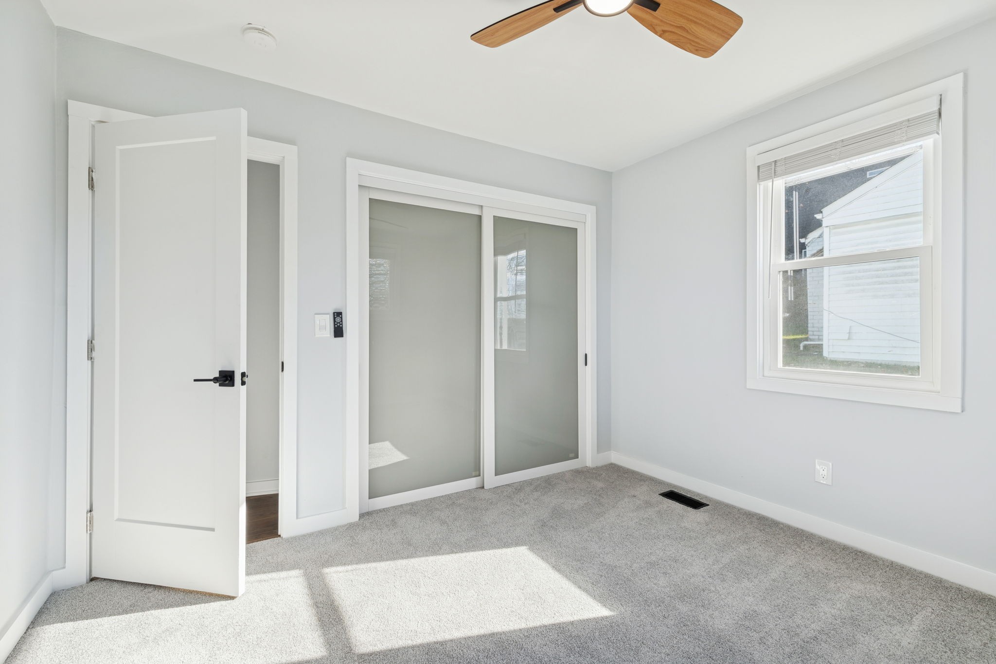 3103 Hillside Road Nashville, TN 37207 - Photo 13 of 23 a view of an empty room with a window