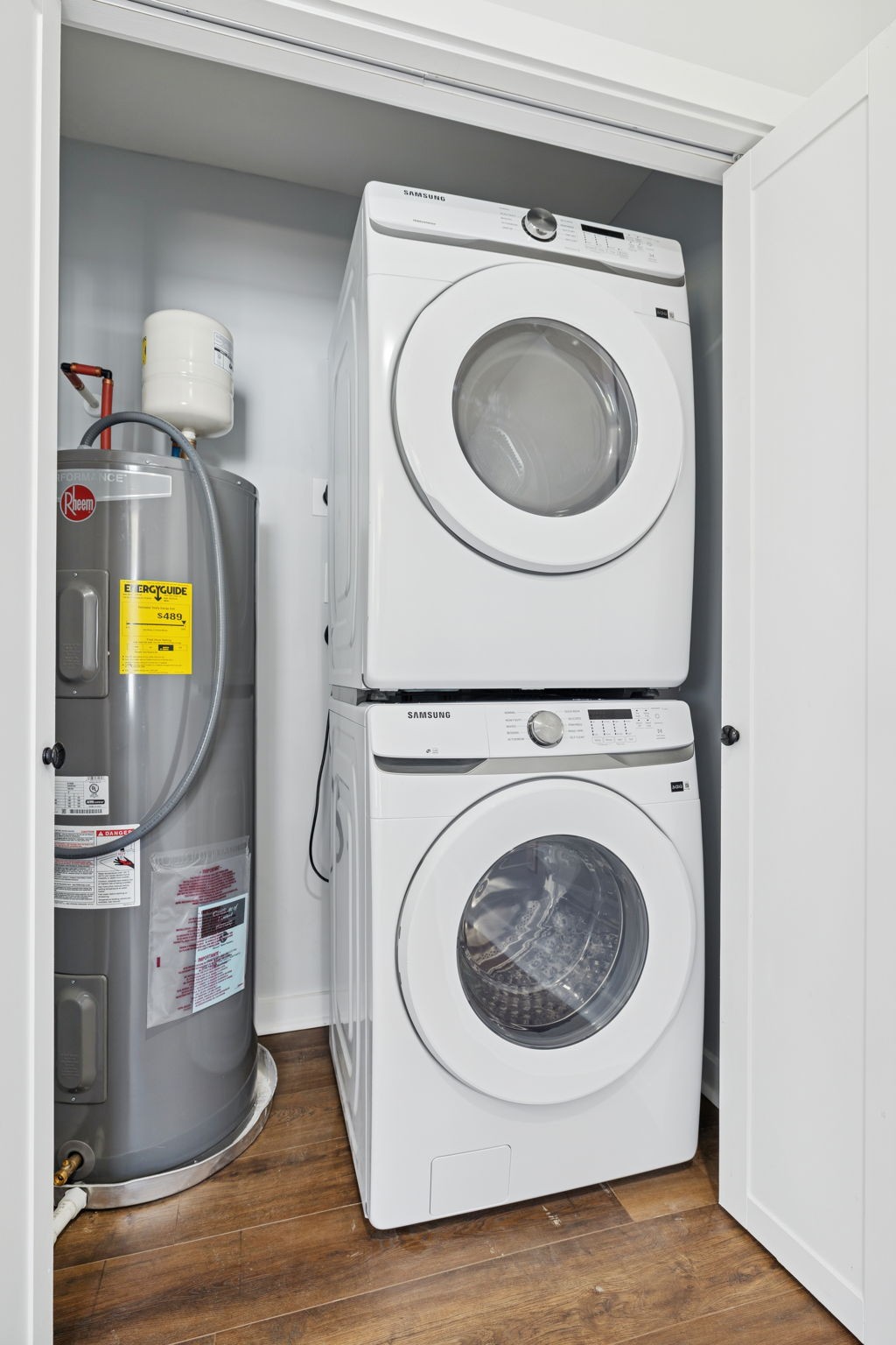 3103 Hillside Road Nashville, TN 37207 - Photo 17 of 23 a utility room with dryer and washer