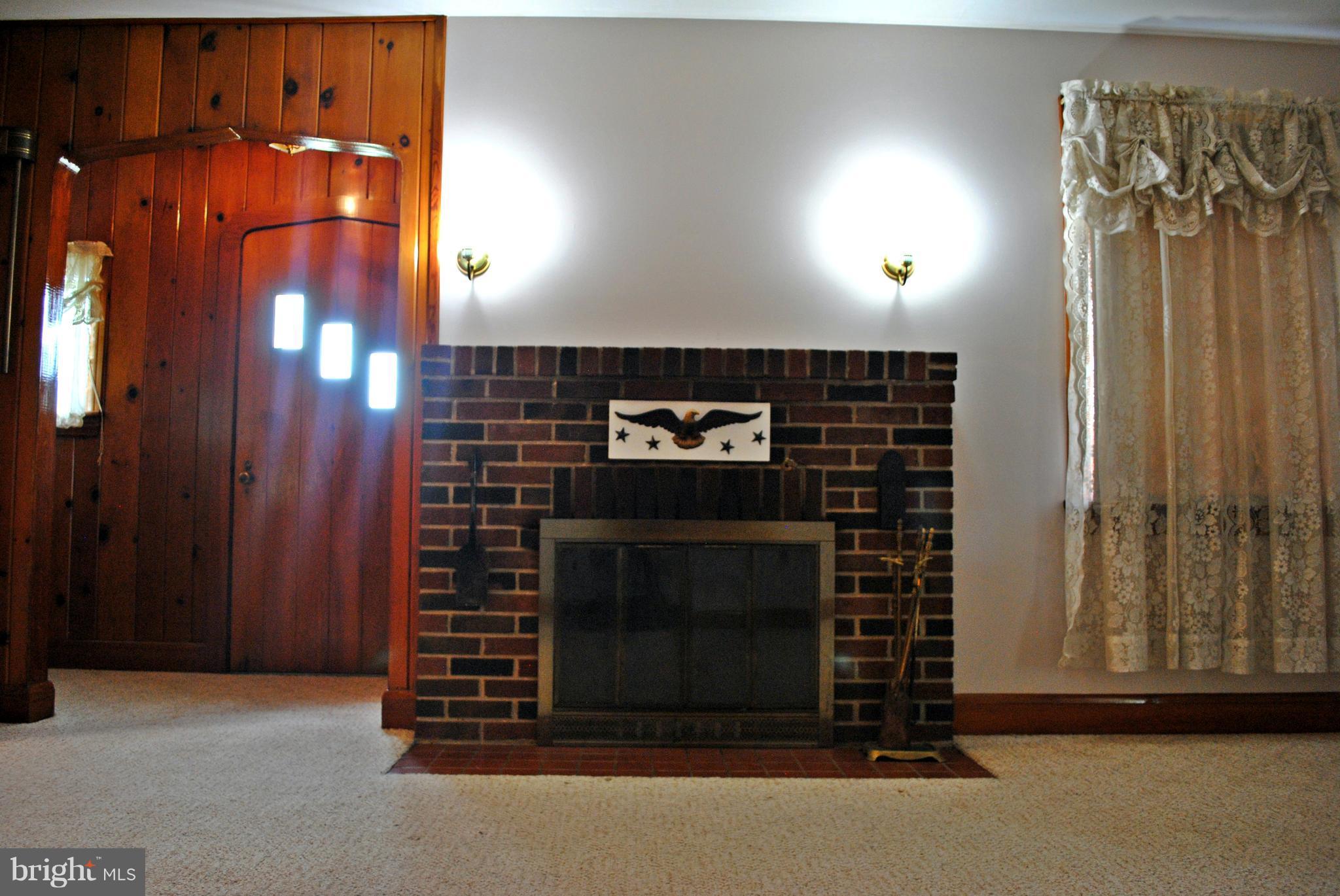 1657 Old Manchester Road Westminster, MD 21157 - Photo 13 of 30 Living Room