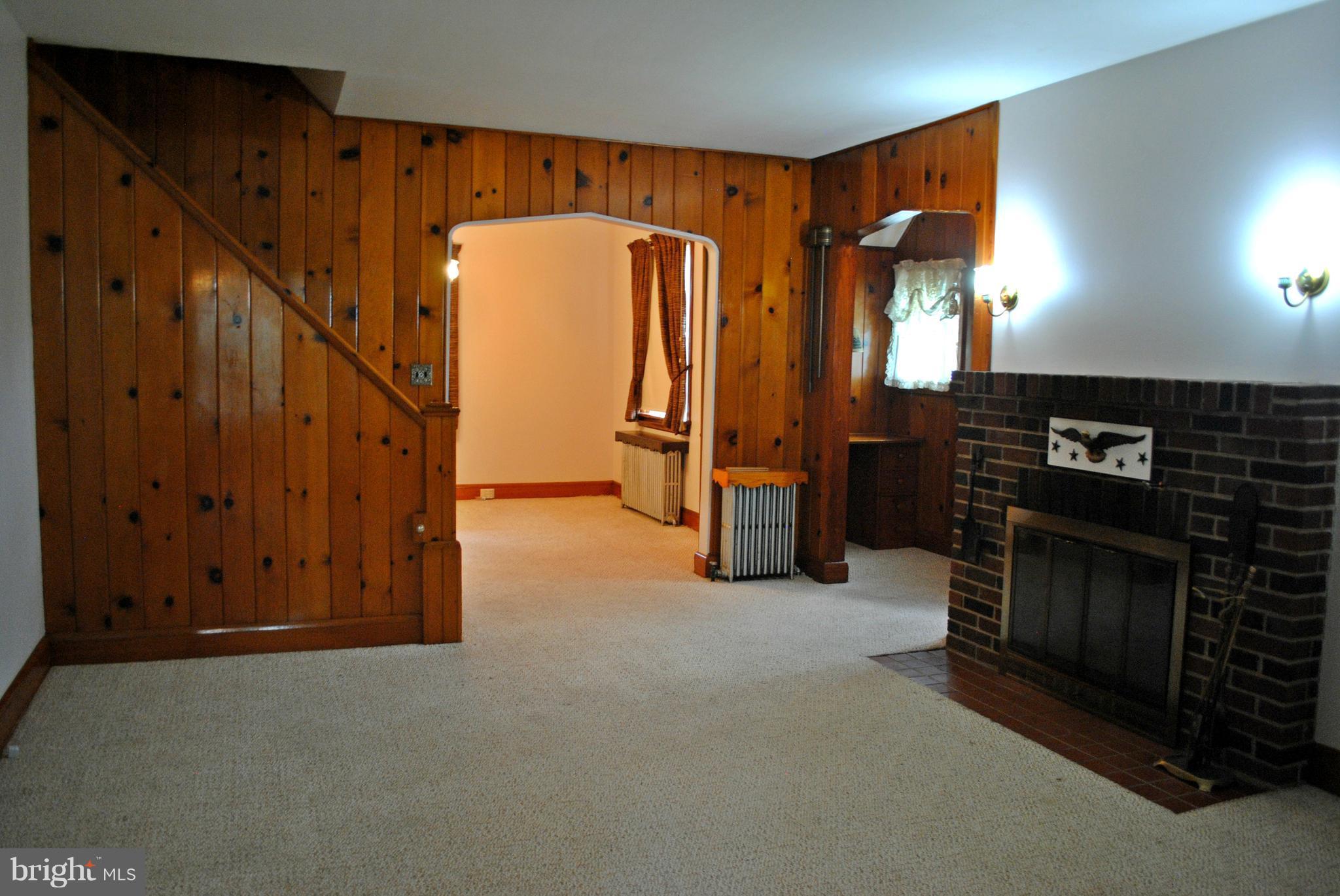 1657 Old Manchester Road Westminster, MD 21157 - Photo 15 of 30 Living Room