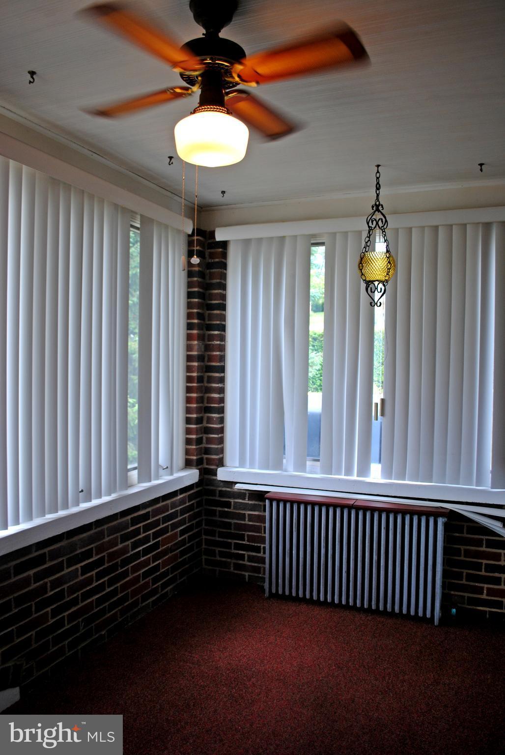 1657 Old Manchester Road Westminster, MD 21157 - Photo 16 of 30 Side Florida Room