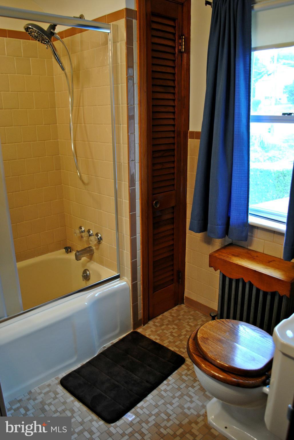 1657 Old Manchester Road Westminster, MD 21157 - Photo 25 of 30 Bath