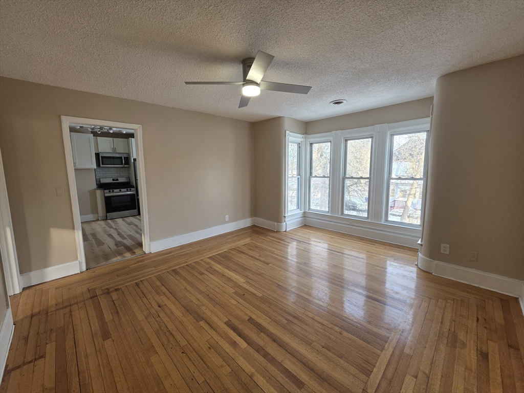 184 King Street, Unit 2 Springfield, MA 01109 - Photo 5 of 18