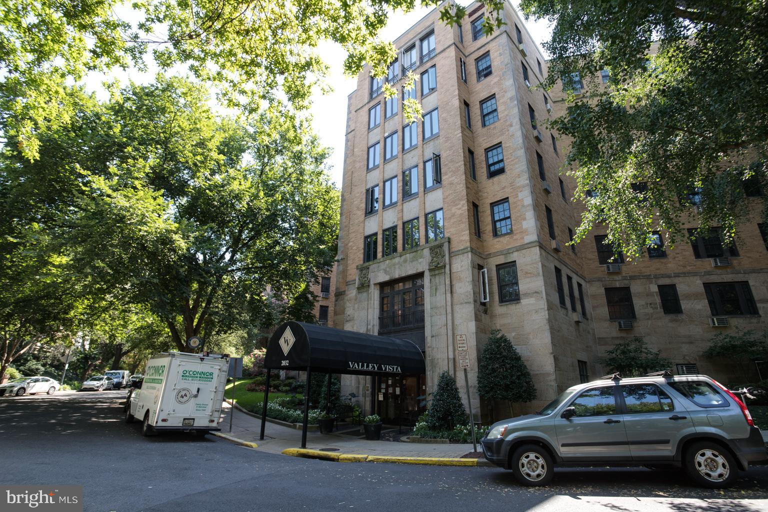 2032 Belmont Road Northwest, Unit 404 Washington, DC 20009 - Photo 2 of 37 Gallery Image 2