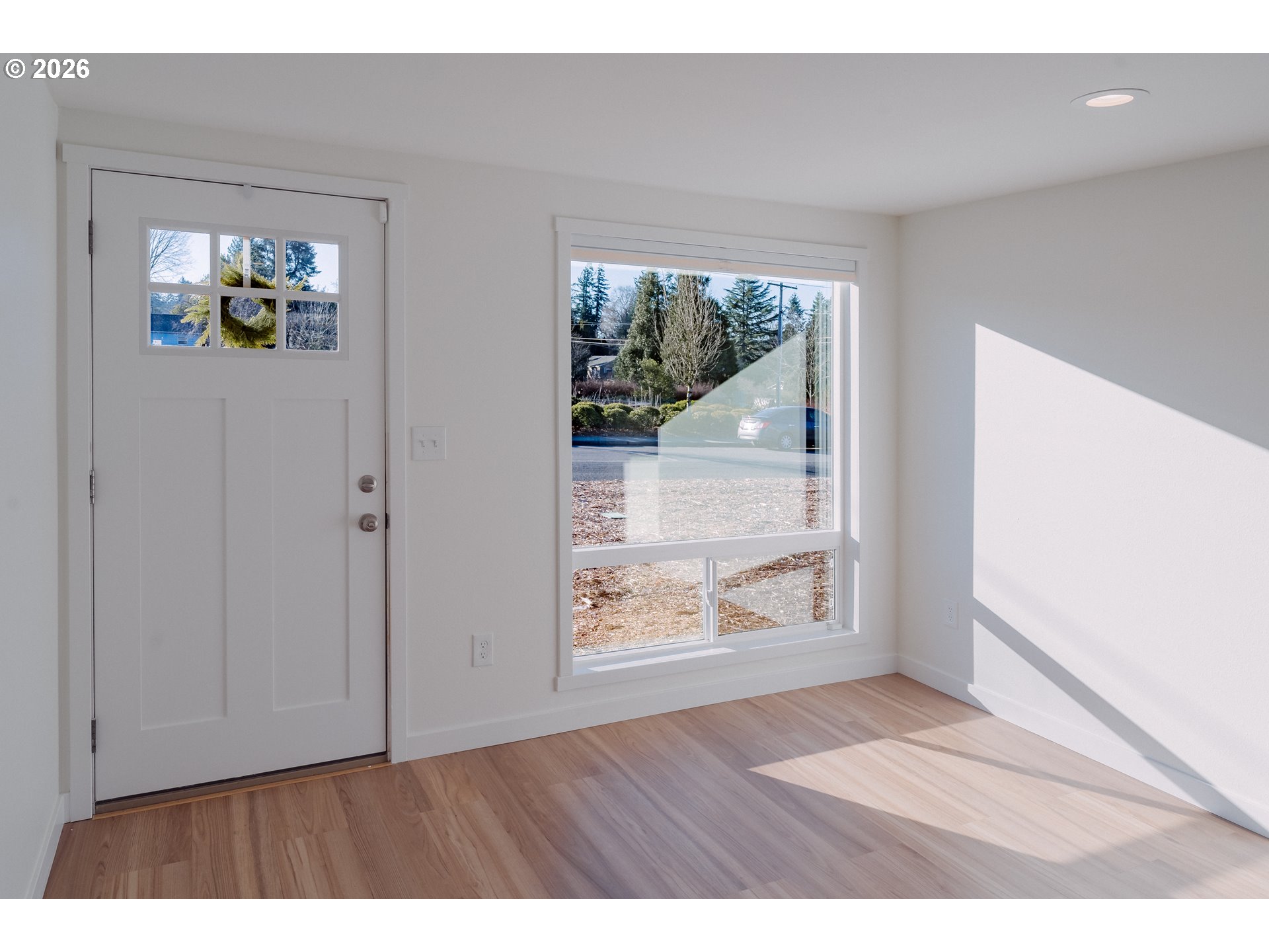 4815 Southwest Dickinson Street Portland, OR 97219 - Photo 9 of 27