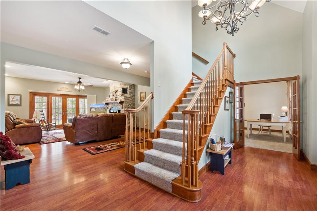 528 Hahn Road Canonsburg, PA 15317 - Photo 2 of 25 Gallery Image 2