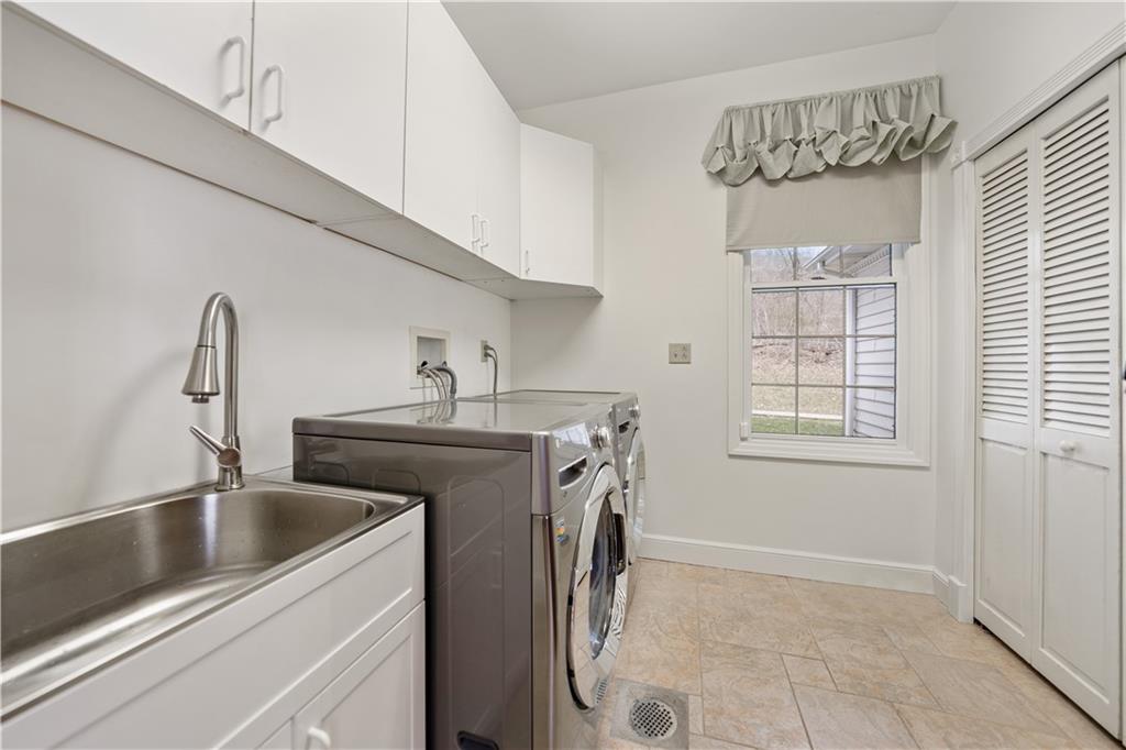 528 Hahn Road Canonsburg, PA 15317 - Photo 19 of 25 Gallery Image 19